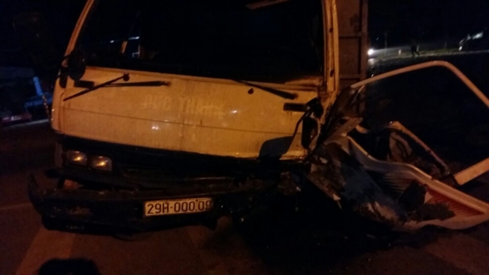 Xe-tai-dam-xe-taxi-tai-xe-taxi-tu-vong-ngay-tai-ca