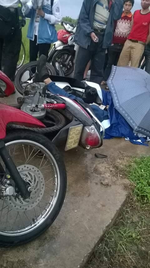 mua-to-set-danh-chet-nguoi-di-xe-may-o-Soc-Son