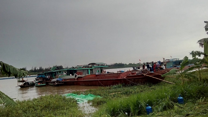 kh&ocirc;ng chỉ lực lượng chức năng, rất đ&ocirc;ng ngư d&acirc;n cũ