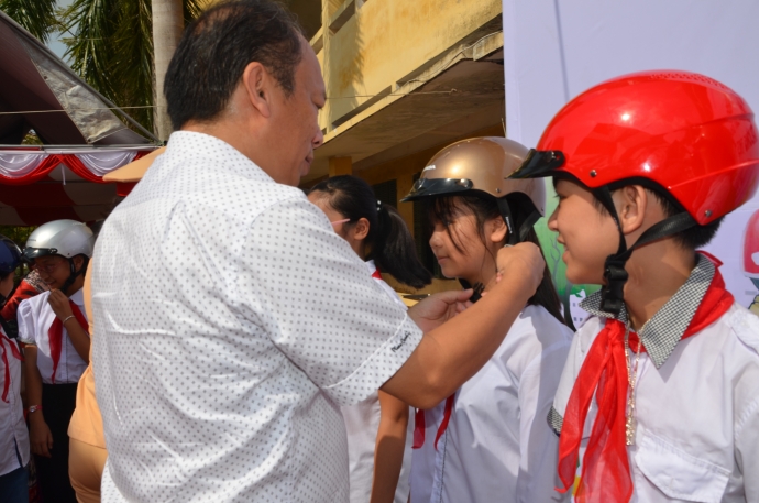 1000-hoc-sinh-Thai-Binh-duoc-nhan-MBH-moi