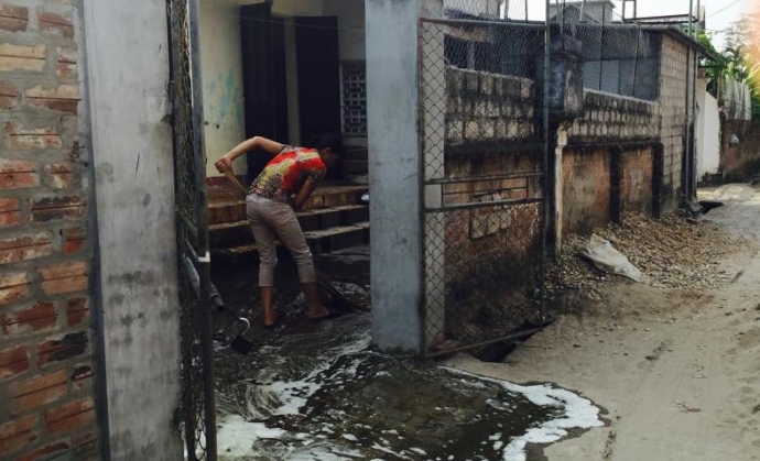 Rung-dong-chuyen-chong-chem-chet-nhan-tinh-cua-vo-