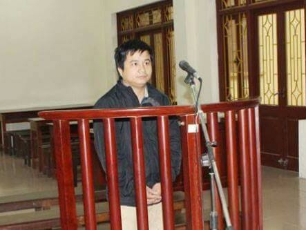 cho-7-chiec-dien-thoai-de-du-do-xam-hai-be-gai-14-