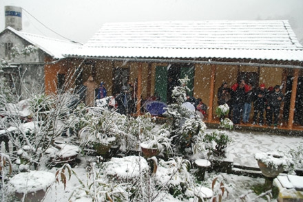 H&igrave;nh-ảnh-tuyết-rơi-ở-Sapa-v&agrave;-c&aacute;c-khu-vực-miền-n&uacute;i-