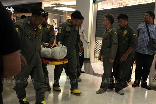 ban-chet-nguoi-yeu-roi-tu-sat-vao-ngay-le-tinh-nha