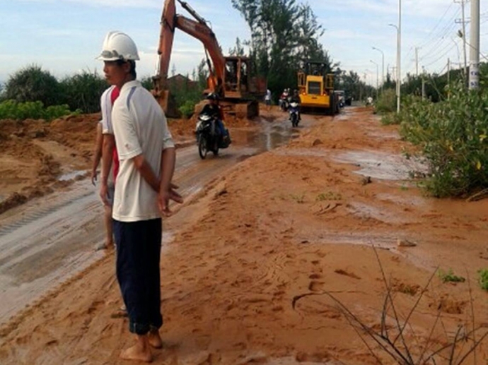 den-bu-thoa-dang-cho-dan-sau-vu-vo-ho-bun-thai-tit