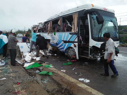 xekhachdamdaiphancachnatdau1nguoituvong