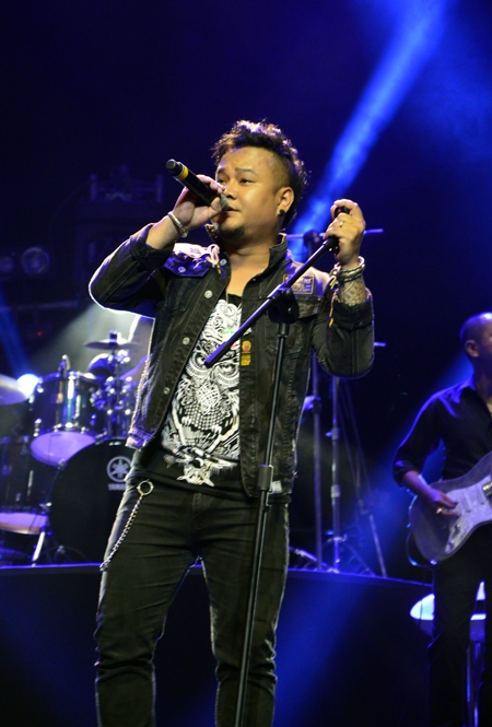 Ygaria (con trai Y Moan) hát Giấc mơ Chapi