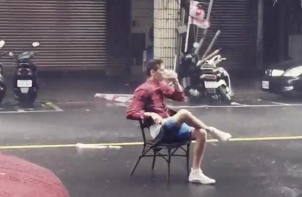 147520507010193-docbao