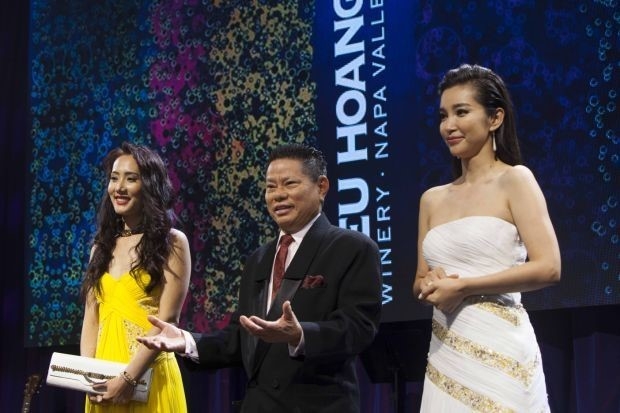 545ac6edc81e0image-1481529214314