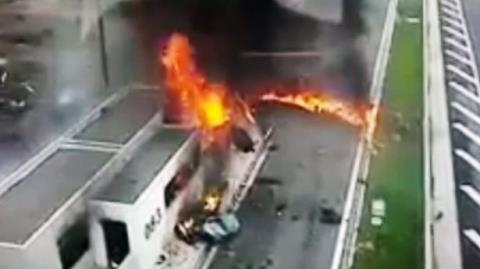 con-trai-trieu-phu-hy-lap-vuot-toc-do-chet-trong-b