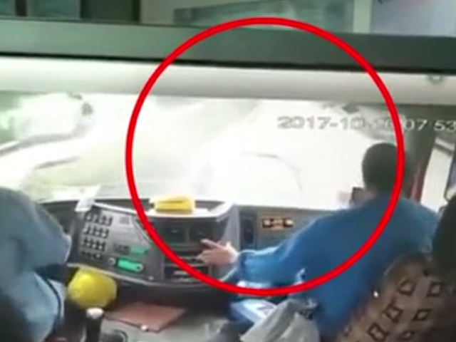 Sequence 01.Still002