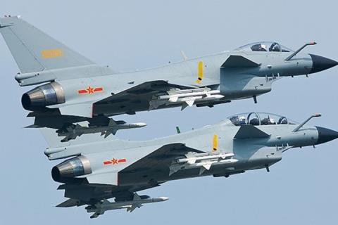 may-bay-chien-dau-j10-cua-trung-quoc-biroi_2155031