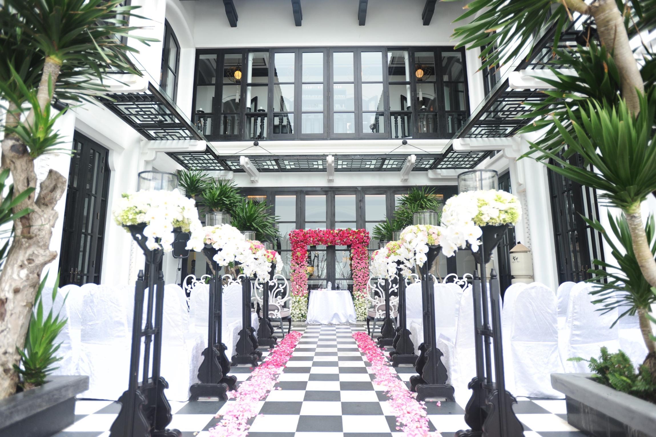 Weddings at La Maison 1888 Terrace (3)