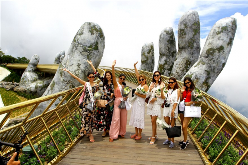 anh 1- Cầu V&agrave;ng- Sun World Ba Na Hills