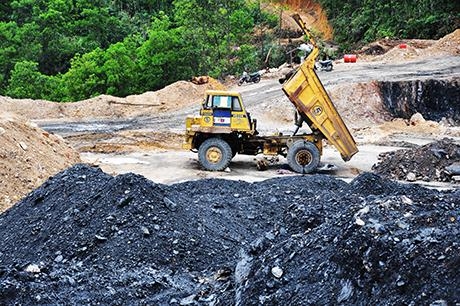 khai-thac-than-trai-phep-trong-khai-truong-cua-tkv