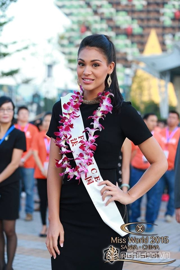 lan-khue-1-ngoisao.vn.stamp2