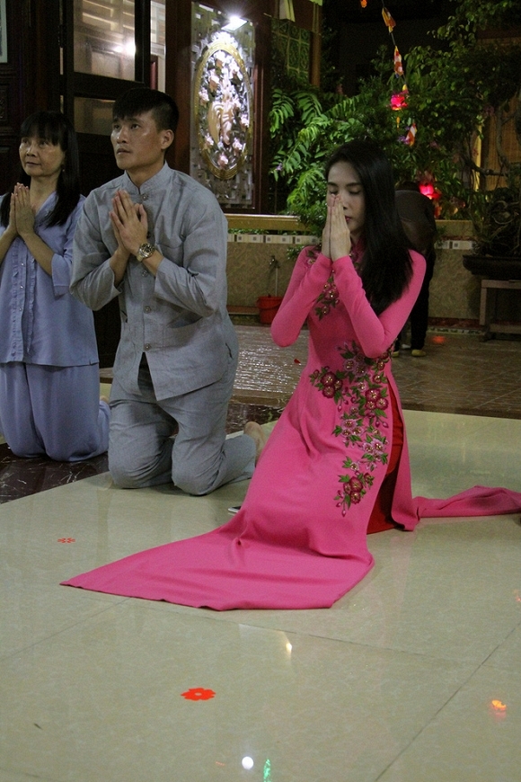 vo-chong-thuy-tien-va-me-ngoisaovn-4-ngoisao.vn