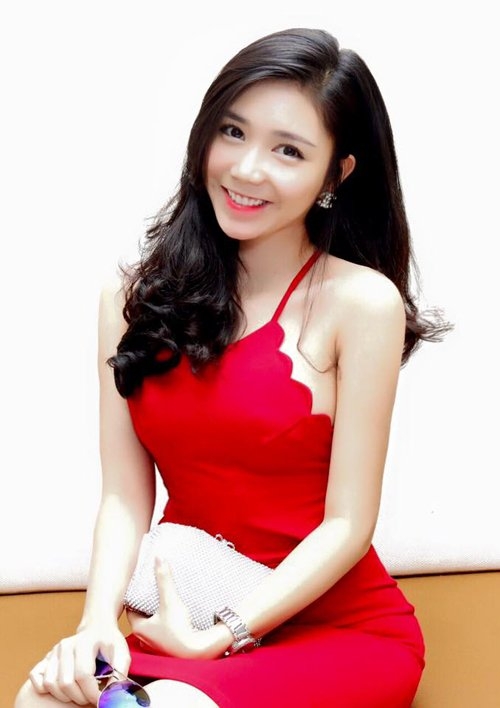 20160602174727-ban-gai-quang-le-7