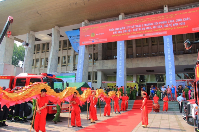 14444674_10206479027808701_3357000797755752560_o