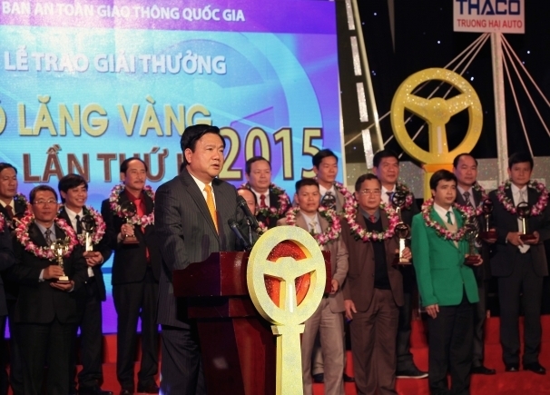 bo-truong-phat-bieu-vo - lang - vang