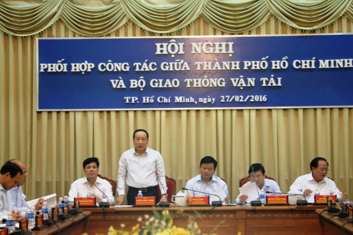 Thứ trưởng Bộ GTVT Nguyễn Hồng Trường ph&aacute;t biểu tạ