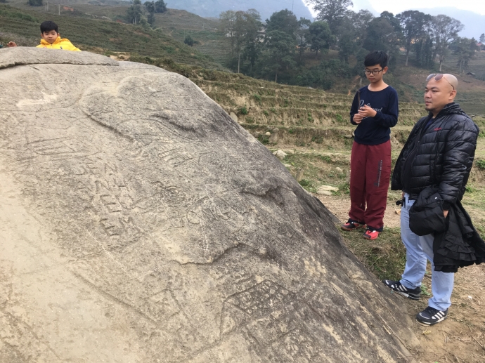 bai da co sa pa co qua nhieu hinh cham khac moi