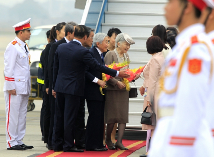 nhat hoang den ha noi
