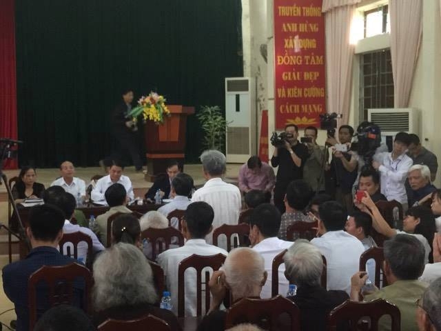 Chu tich Chung doi thoai tai xa Dong Tam 