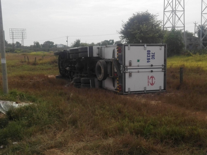 xe tải xe đ&ocirc;ng lạnh 76C &ndash; 083.94