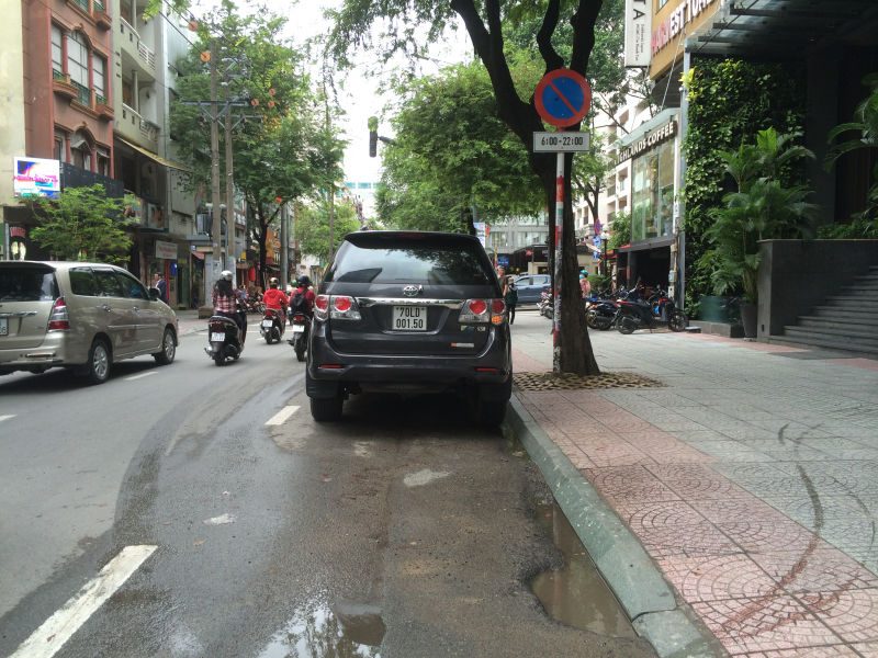 l&ecirc; th&aacute;nh t&ocirc;n