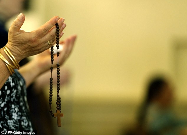 343C417F00000578-3598413-image-a-9_1463651066133