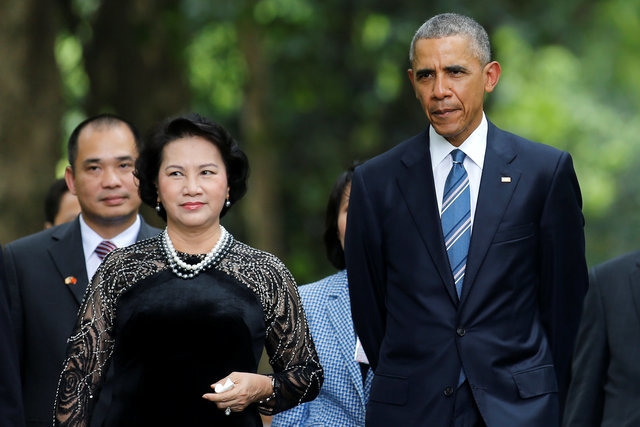 hinh-anh-an-tuong-obama 15