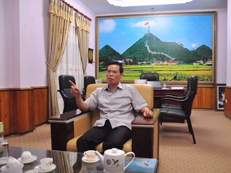 20160917234140-bi-thu-trieu-tai-vinh-2