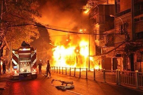 ngaynaychay2tudiemkaraokevahangloatngoinha71