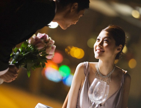 le-tinh-nhan-nho-den-chet-khong-quen-cua-cac-cap-v