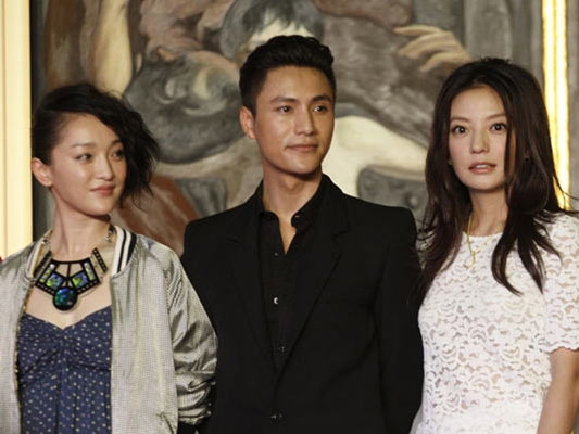 1369621061-3--trieu-vy-tran-khon