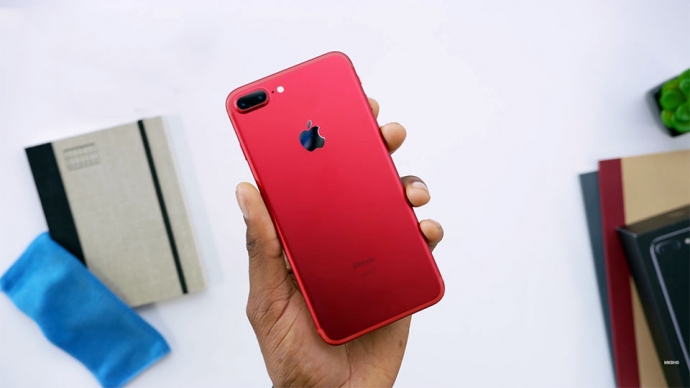 tren-tay-iphone-7-plus-red-fptshop-01