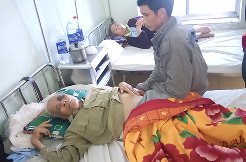 a-vo-chong-cuu-binh-bi-danh-6404-1495621333