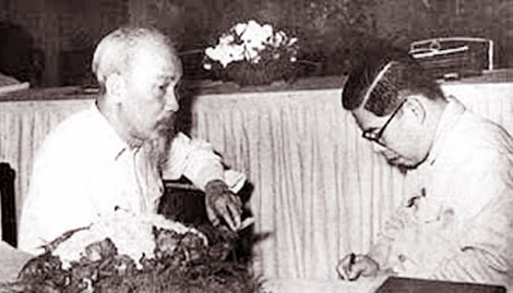 B&aacute;c Hồ v&agrave; Gi&aacute;o sư viện sỹ Trần Đại Nghĩa