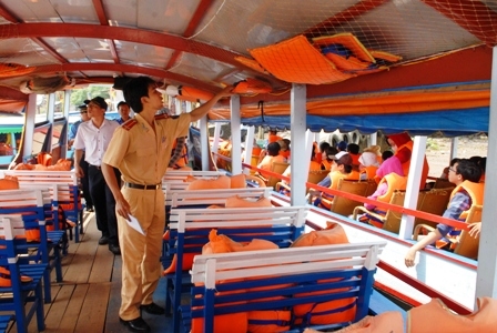 Binh-Dinh-chan-chinh-bat-cap-trong-quan-ly-giao-th