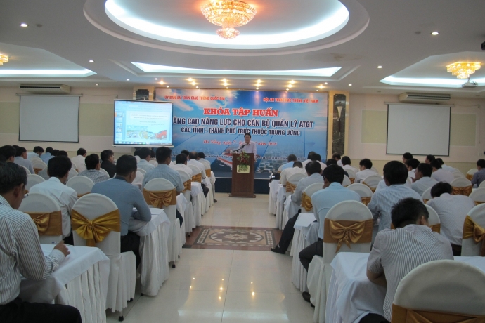 Nang-cao-nang-luc-cho-can-bo-quan-ly-ATGT-1