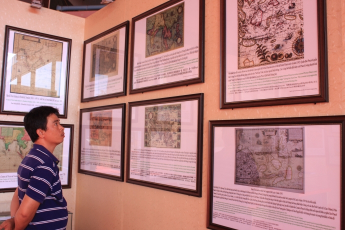 Trung-bay-hon-100-ban-do-tu-lieu-ve-Hong-Sa-Truong