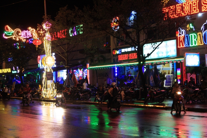 Quy-Nhon-y&ecirc;n-tinh-truoc-them-bao-so-4-1