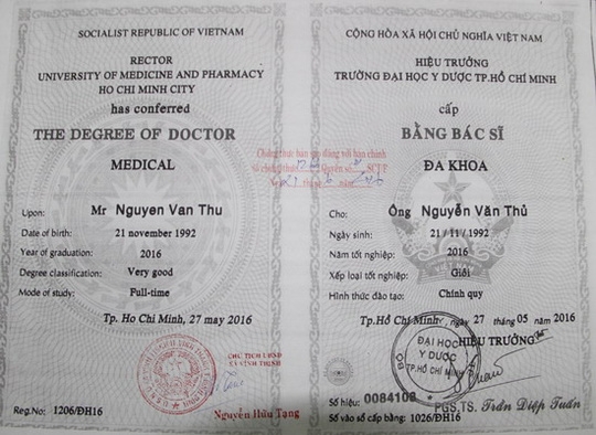 bac-si-dom-boc-hoi-khi-bi-phat-hien-dung-bg-gia