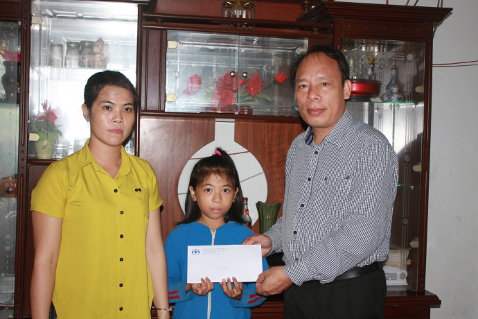 UB-ATGT-Quoc-gia-tiep-suc-gia-dinh-nan-nhan-TNGT-1