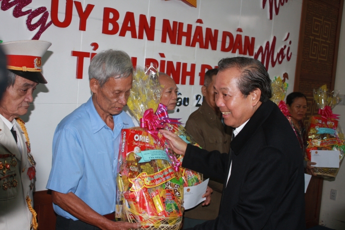 BINH-DINH-CAN-TAN-DUNG-LOI-THE-VE-BIEN-DE-LAM-GIAU