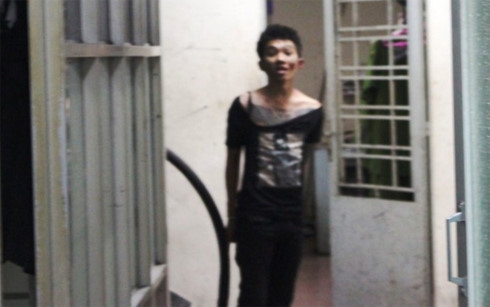 Thanh-nien-ngao-da-tan-cong-canh-sat