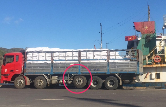 Tan-thay-xe-quan-tai-tra-hinh-nhan-nhan-cang-Quy N