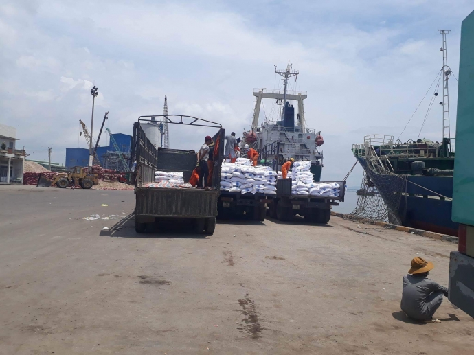 Tan-thay-xe-quan-tai-tra-hinh-nhan-nhan-cang-Quy N