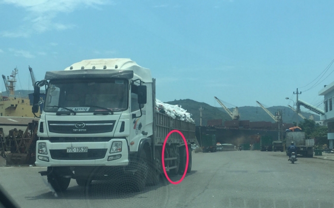 Tan-thay-xe-quan-tai-tra-hinh-nhan-nhan-cang-Quy N